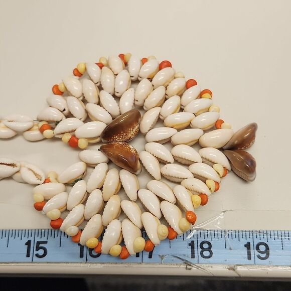 Tahiti Disk Warrior Shell Lei Circa 1980 from PRIVATE COLLECTION - Picture 9 of 11
